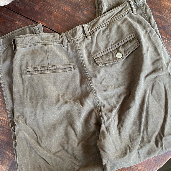 Everlane High Waisted Olive Barrel Trouser Pant - Picture 4 of 9